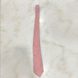 Vineyard Vines Pink and White Tie for Formal Occasions